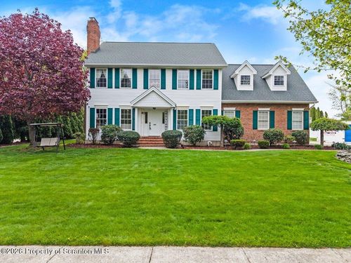 925 Parkview Rd, Moscow, PA, 18444-8636 | Card Image