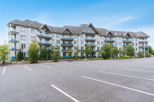 218-25 Pen Lake Point Rd, Huntsville, ON, P1H1A9 | Card Image