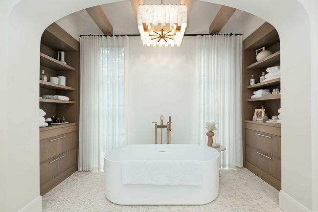 6918 Legare Dr Sw, House other with 4 bedrooms, 7 bathrooms and 3 parking in Calgary AB | Image 23