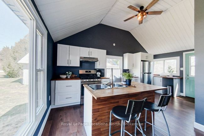 35 Caroline St E, House other with 2 bedrooms, 2 bathrooms and 3 parking in Creemore ON | Image 11