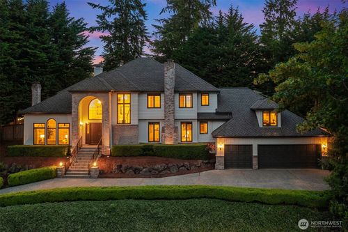 4651 171st Ave Se, Bellevue, WA, 98006-6506 | Card Image