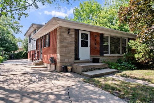 9120 E Prairie Rd, Evanston, IL, 60203-1618 | Card Image