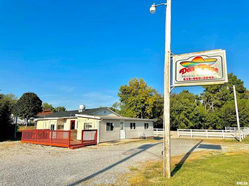 850 Chestnut St, Louisville, IL, 62858-1244 | Card Image