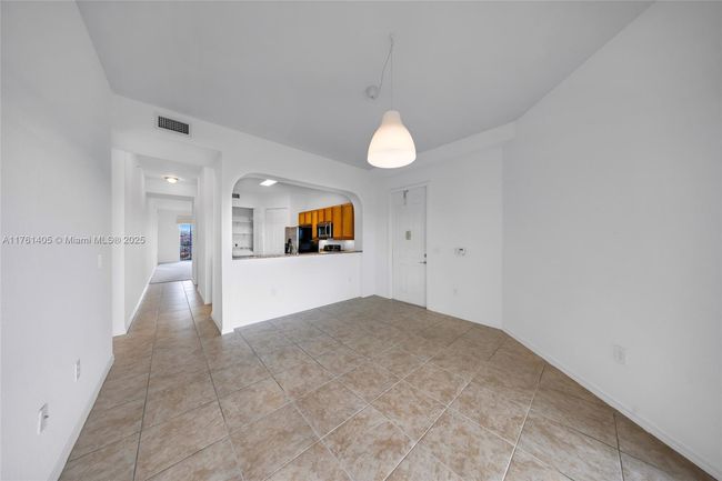 APT-501 - 3600 Oaks Clubhouse Dr, Condo with 3 bedrooms, 2 bathrooms and null parking in Pompano Beach FL | Image 6