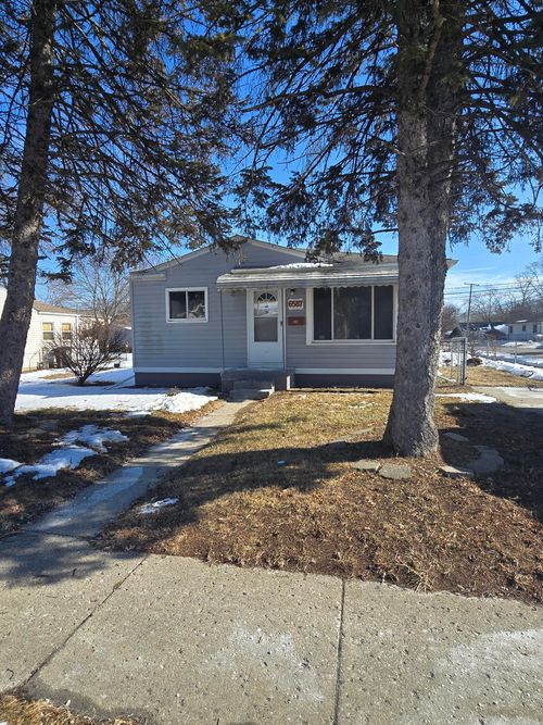 6587 Elm St, Taylor, MI, 48180-1774 | Card Image