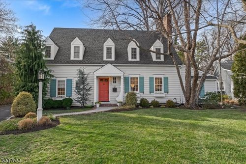 40 Canterbury Ln, Westfield, NJ, 07090-1936 | Card Image