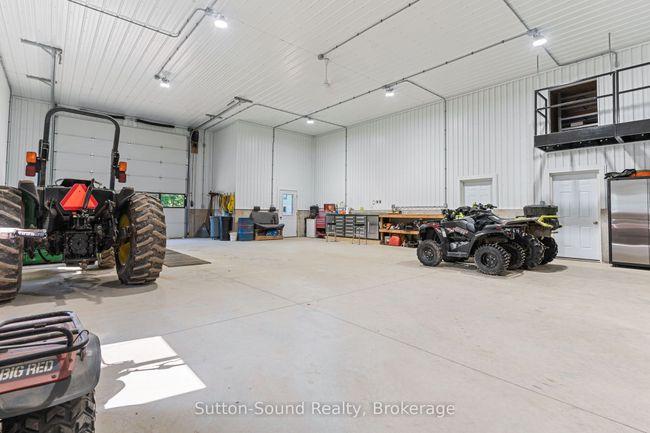 782801 3 Sideroad, House other with 4 bedrooms, 4 bathrooms and 25 parking in Chatsworth ON | Image 38