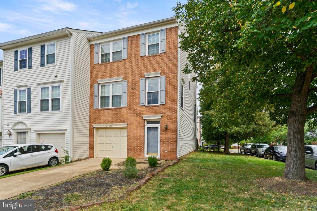 Residential Lease in STERLING 3