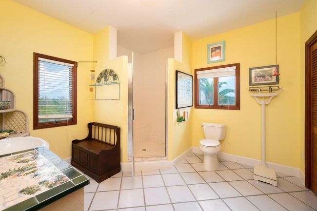 Main House Guest Bathroom | Image 37