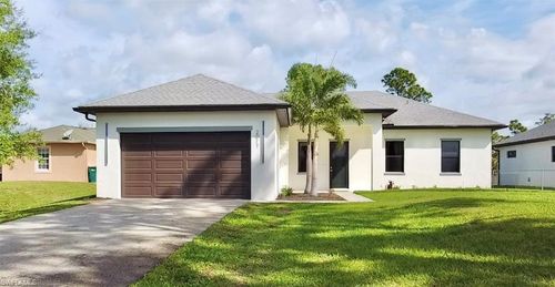 2017 47th Ave Ne, NAPLES, FL, 34120-6407 | Card Image