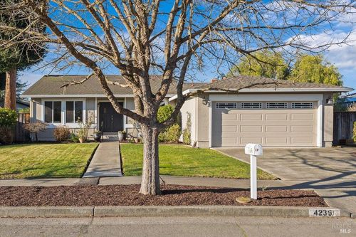 4235 Leafwood Cir E, Santa Rosa, CA, 95405-7805 | Card Image