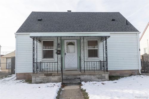 1018 23rd St, Wyandotte, MI, 48192-3028 | Card Image