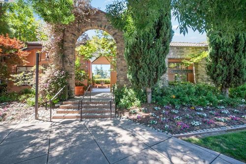 apt-103-39059 Guardino Dr, Fremont, CA, 94538-3010 | Card Image