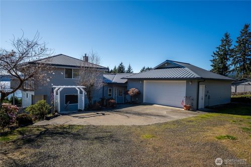 81 Seamount Dr, Brinnon, WA, 98320-9613 | Card Image