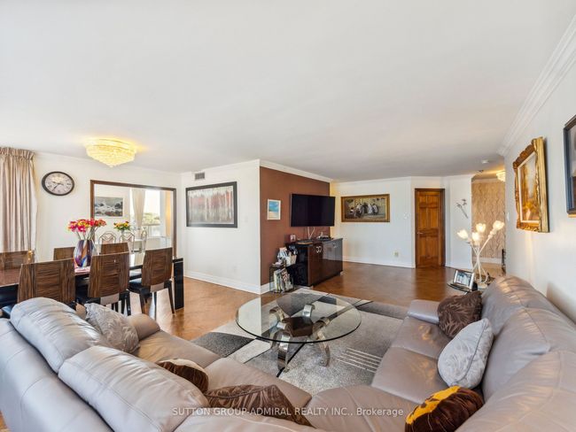 604 - 7 Townsgate Dr, Condo with 2 bedrooms, 2 bathrooms and 2 parking in Vaughan ON | Image 11