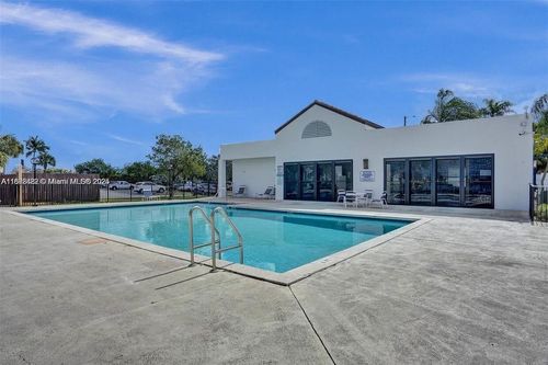 apt-210-212 Lake Pointe Dr, Oakland Park, FL, 33309-3547 | Card Image
