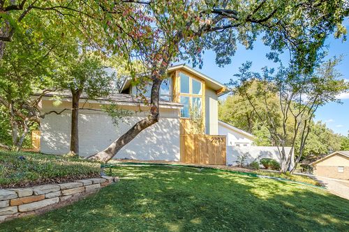 2305 Oak Forest Ct, Arlington, TX, 76012-4285 | Card Image