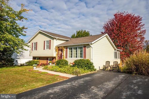 9 Little Knoll Dr, HANOVER, PA, 17331-9280 | Card Image