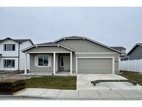 881 Ne Laurel Springs Dr, Hermiston, OR, 97838 | Card Image