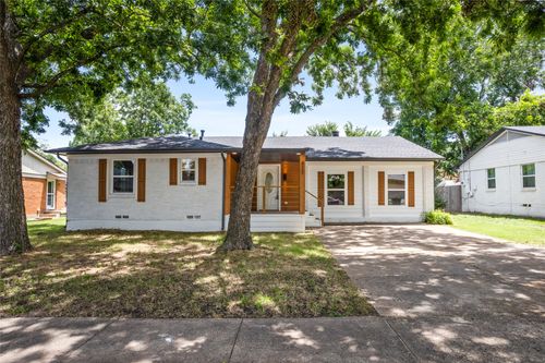 822 Alamo Ln, Garland, TX, 75040-4502 | Card Image