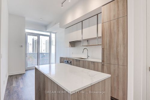 806-15 Holmes Ave, North York, ON, M2N0L4 | Card Image