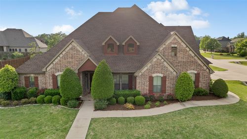 111 Red Oak Dr, Krugerville, TX, 76227-2903 | Card Image