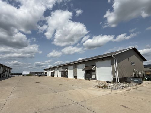 116 Greenfield Drive, Tiffin, IA, 52340 | Card Image