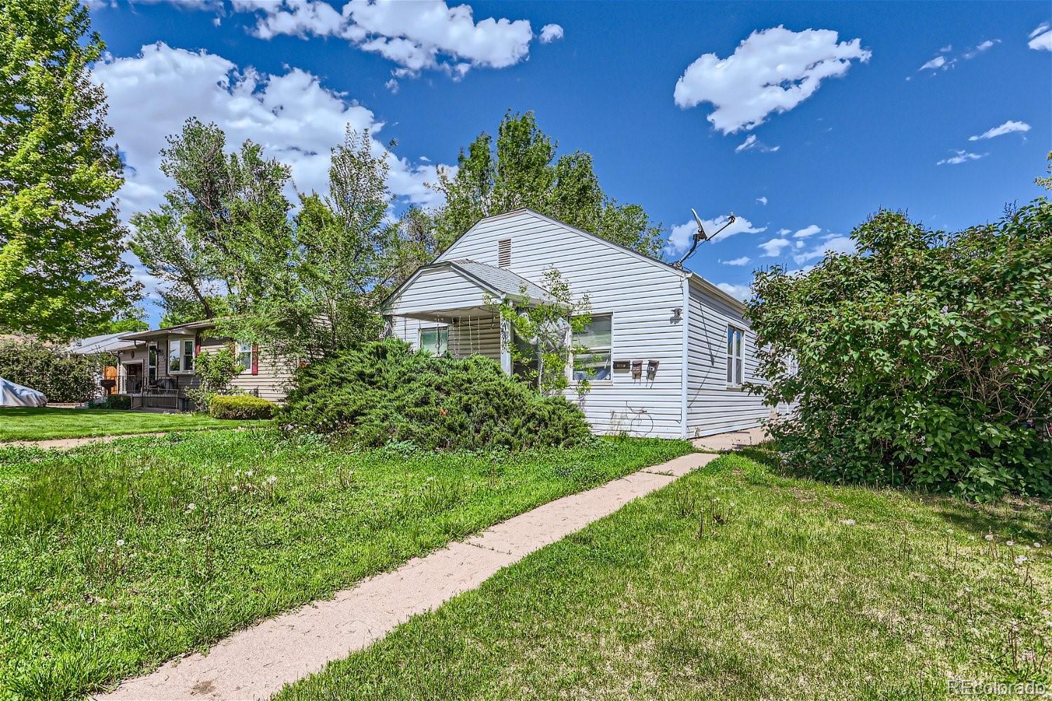 Acoma St, Englewood, CO 80110