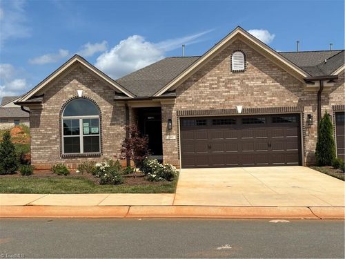 1095 Beechcraft Dr, Mebane, NC, 27302-9988 | Card Image