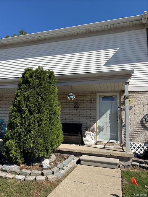 15437 Dupage Boulevard, Taylor, MI, 48180 | Card Image