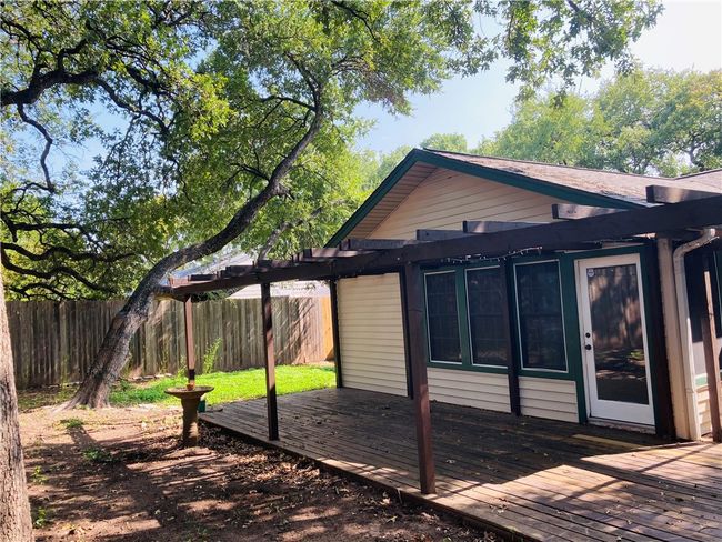 2400 W 7 Th St, House other with 4 bedrooms, 2 bathrooms and 4 parking in Austin TX | Image 29