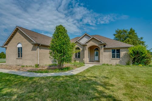 2335 Oakwood Ln, Marseilles, IL, 61341-9304 | Card Image