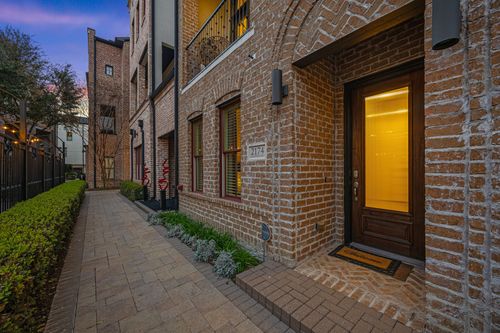 2174 Aylesport Drive, Dallas, TX, 75201 | Card Image