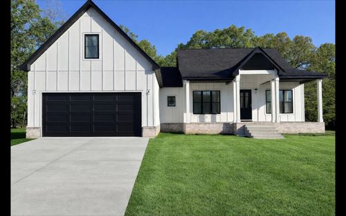 1064 Mulberry St, Burns, TN, 37029-6017 | Card Image