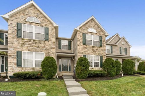 890 Doe Ct, ROYERSFORD, PA, 19468-1476 | Card Image