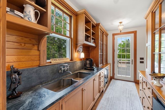 4 Cobb Ave, House other with 7 bedrooms, 9 bathrooms and 6 parking in Manchester MA | Image 13
