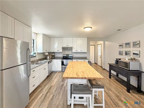 1647 Westview Court Dr, Canyon Lake, TX, 78133-5032 | Card Image