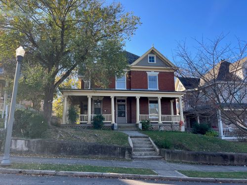 430 Day Ave Sw, Roanoke, VA, 24016-3916 | Card Image