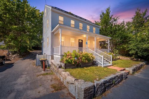 51 Mechanic St, Bellingham, MA, 02019-1633 | Card Image