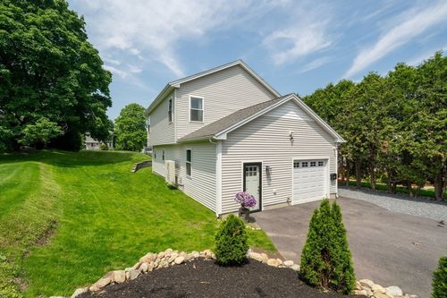 27 Joy St, Johnston, RI, 02919-6834 | Card Image