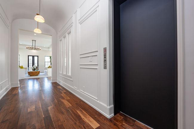 Commercial Grade Elevator | Image 5