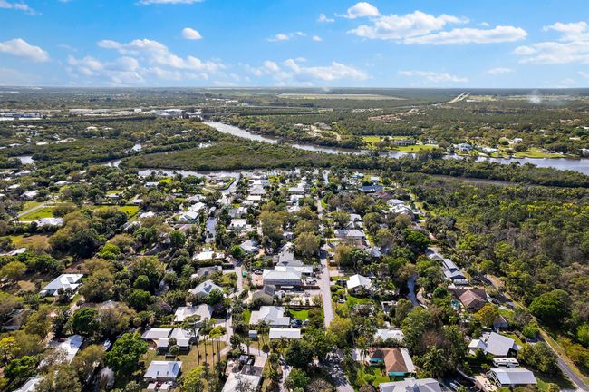 556 Sw Rustic Cir, House other with 3 bedrooms, 2 bathrooms and null parking in Stuart FL | Image 76