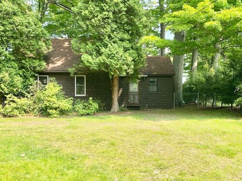 10634 N Edgewood Dr, Lake City, PA, 16423-1756 | Card Image
