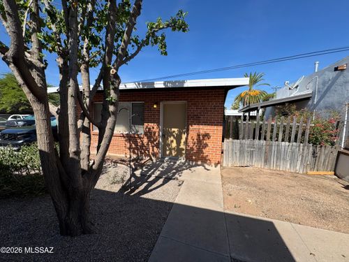 4420 E Lee St, Tucson, AZ, 85712-3982 | Card Image