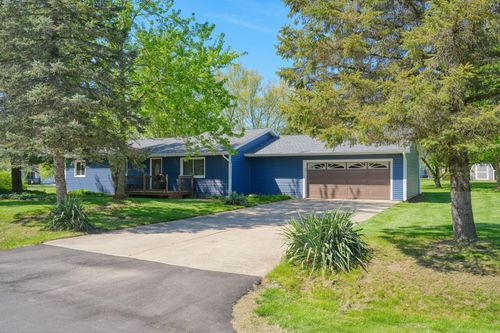 124 Carlysle Drive, Brooklyn, MI, 49230 | Card Image