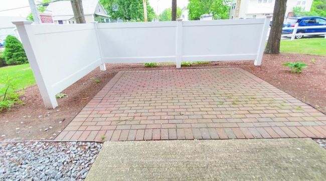 APT-13 - 11 Railroad Ave, Condo with 2 bedrooms, 1 bathrooms and null parking in Derry NH | Image 14