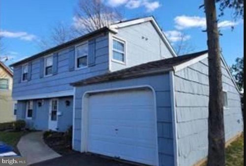 32 Palfrey Ln, Willingboro, NJ, 08046-2609 | Card Image