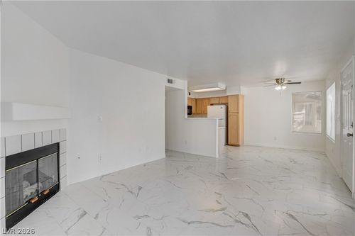 201-3144 Tarpon Dr, Las Vegas, NV, 89120-5142 | Card Image