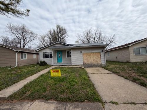 518 W 4th St, Eureka, KS, 67045-1420 | Card Image