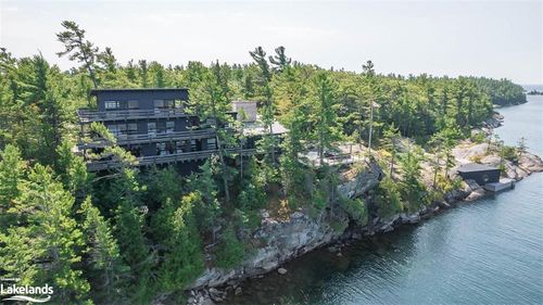 4 B415 Bernyk Island, Archipelago South, ON, P2A1T4 | Card Image